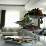 دیس پایه دار پذیرایی میوه و شیرینی 3 طبقه