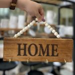 آویز جا کلیدی چوبی مهره دار  ولکام و هوم Home / Welcome