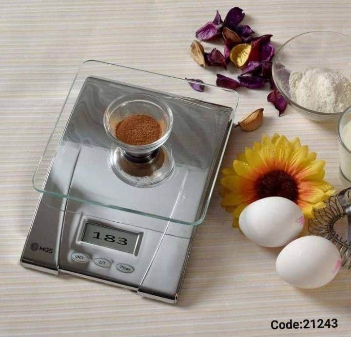 331 ترازو آشپزخانه استیل صفحه شیشه ای - Image 1