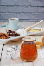 عسل خوری honey 
