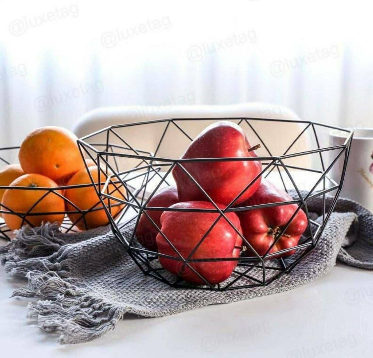 photo_2022-01-29_13-18-00 سبد میوه فلزی چند ضلعی مشکی - Image 1