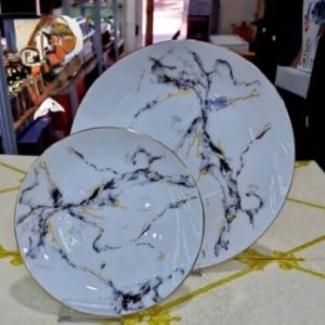 سرویس آرکوپال ۲۶ پارچه طرح سنگی با لبه طلایی شیک