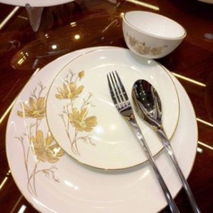 سرویس آرکوپال ۲۶ پارچه طرح ژالین عسلی با لبه طلایی شیک